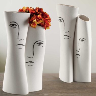 Faces Vases